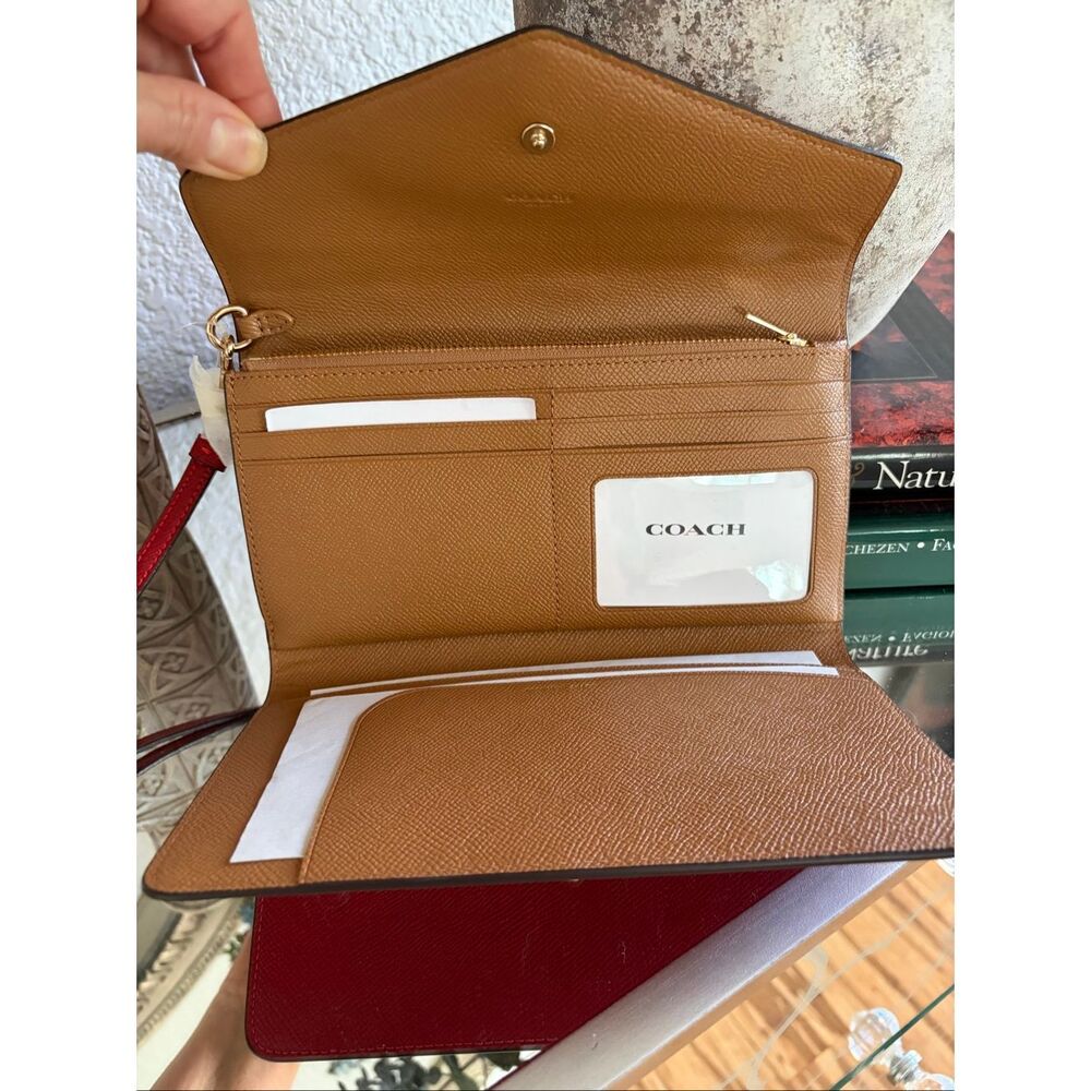 Coach Corner Zip Travel Envelope Wallet Red Crossgrain Leather Wristlet NWT - Picture 3 of 9